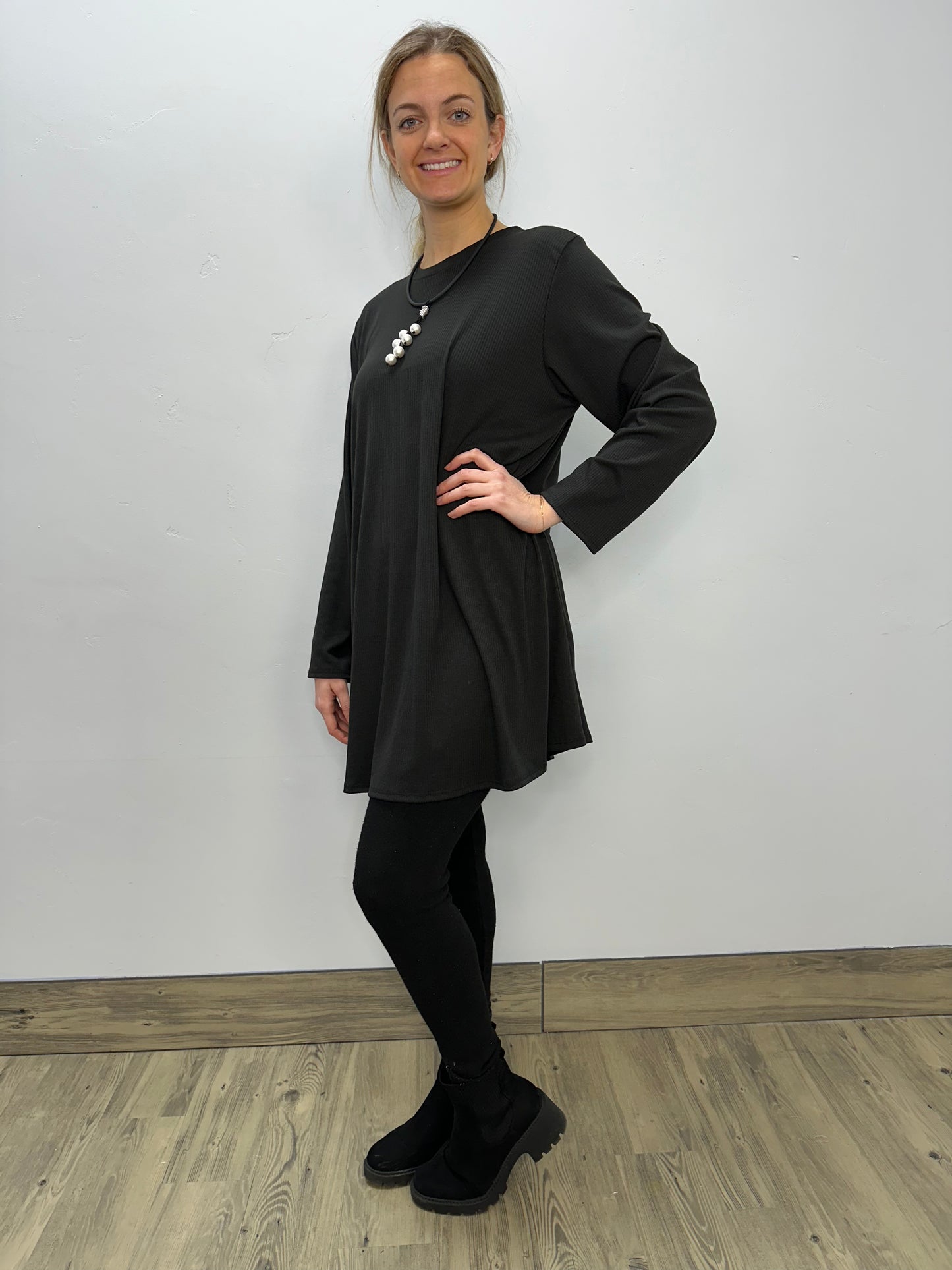 Load image into Gallery viewer, Long Sleeve Basic A-Line Tunic - Rib Black
