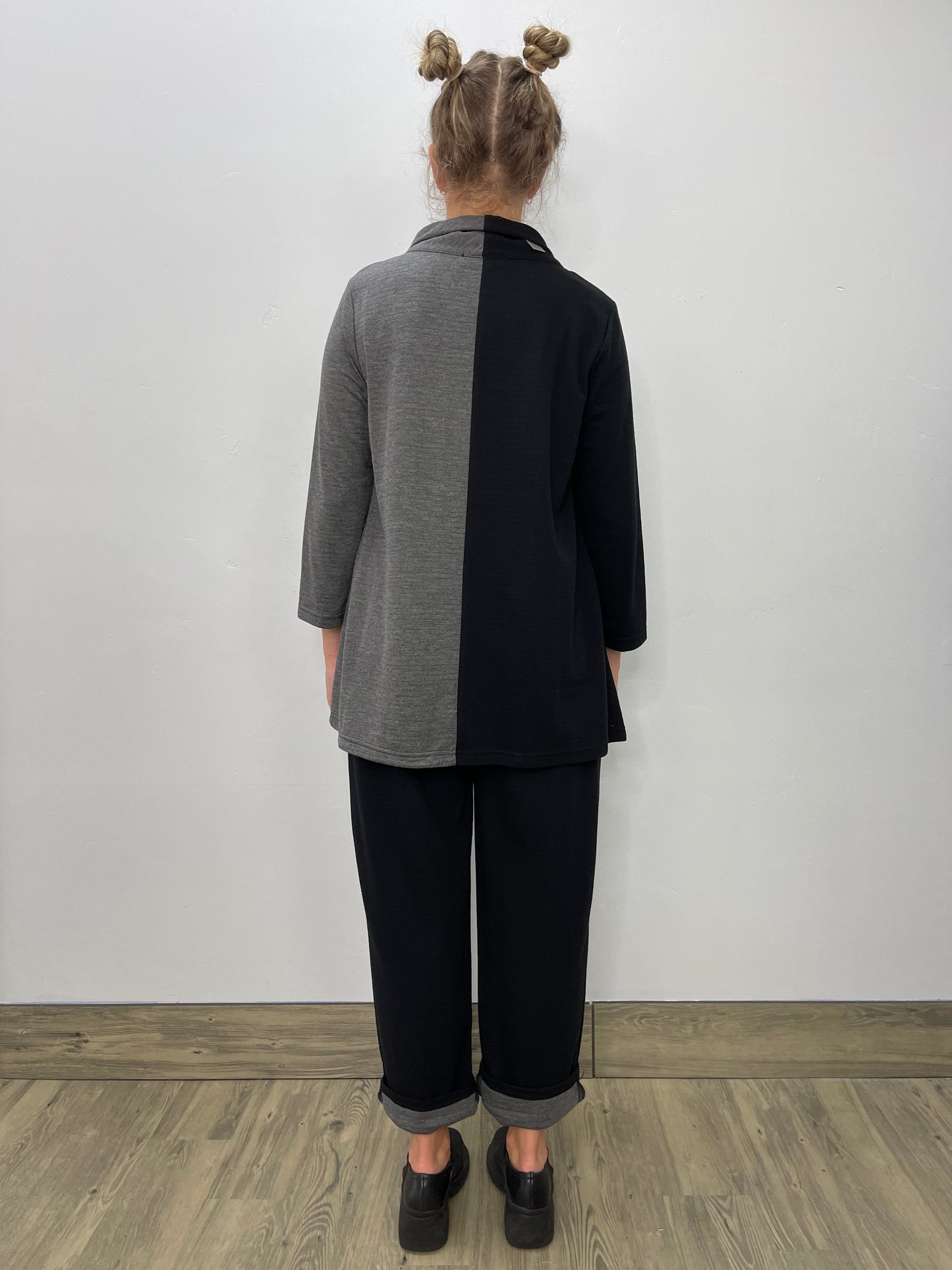 Load image into Gallery viewer, Black &amp;amp; Gray Double Knit Tunic
