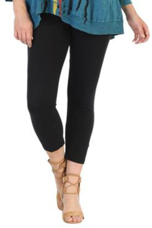 Jet Black M37 Capri Legging Pant