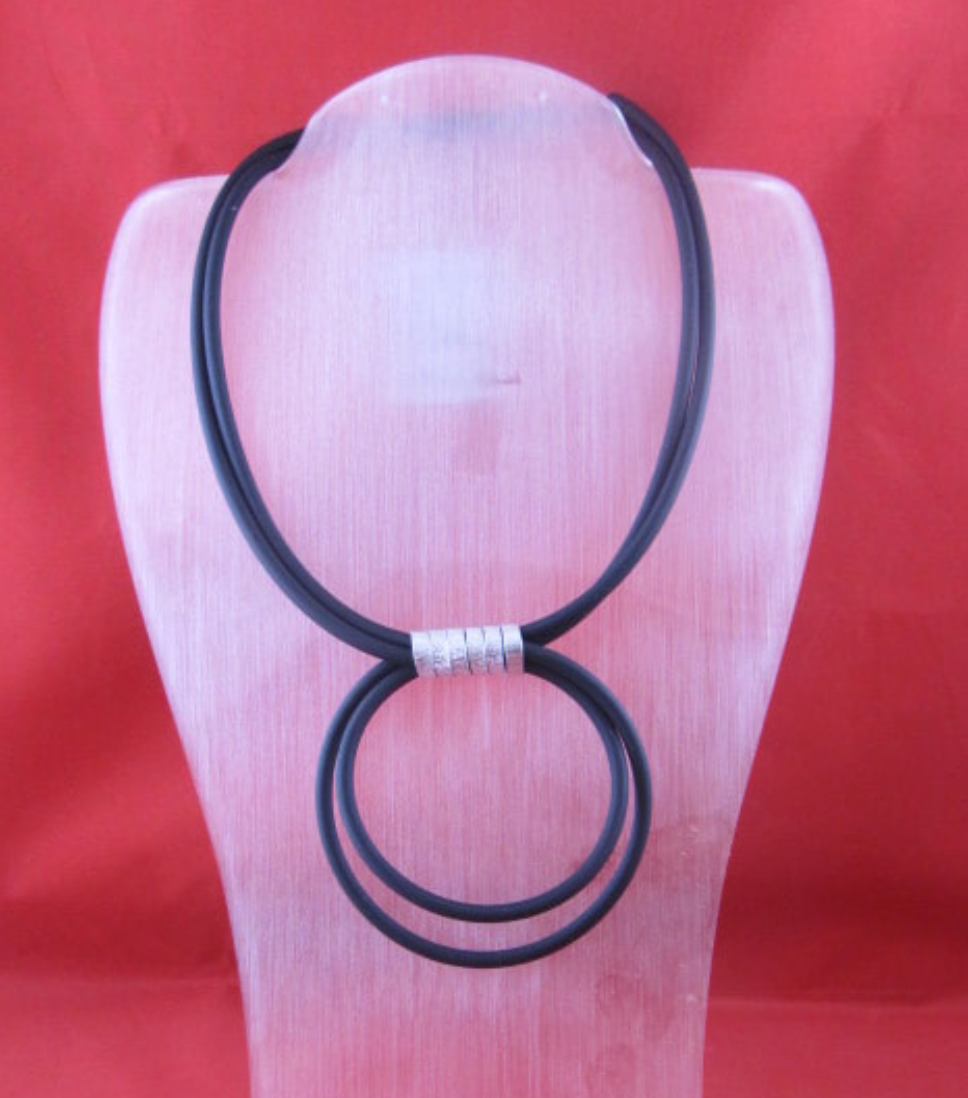 NKL507 Round About Necklace