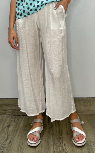 White Flowy Pants with Pockets – Twist Boutique