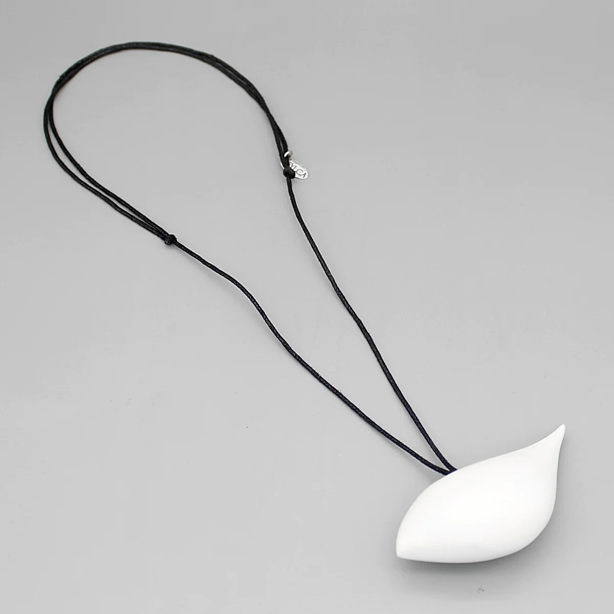 Load image into Gallery viewer, White Wooden Bird Adjustable Necklace
