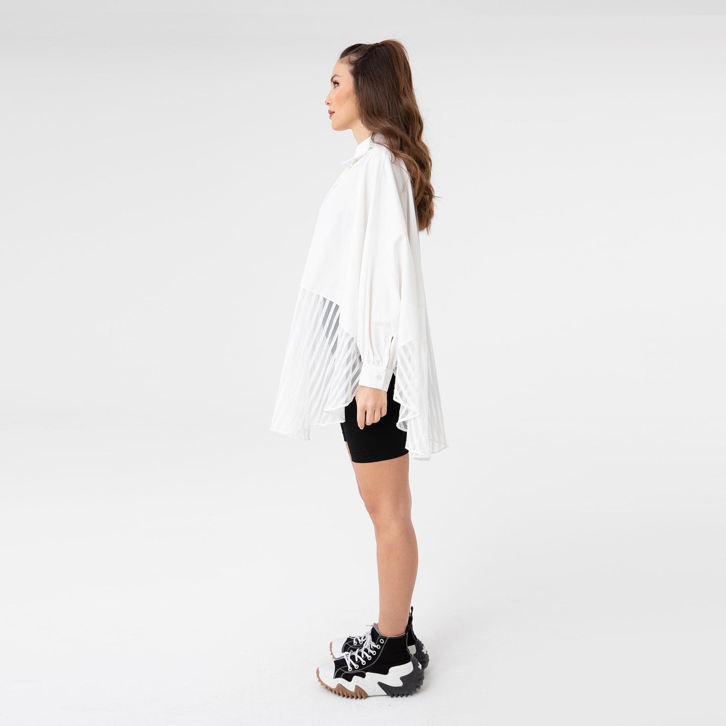 Load image into Gallery viewer, White Oversized 1/4 Button Up Blouse
