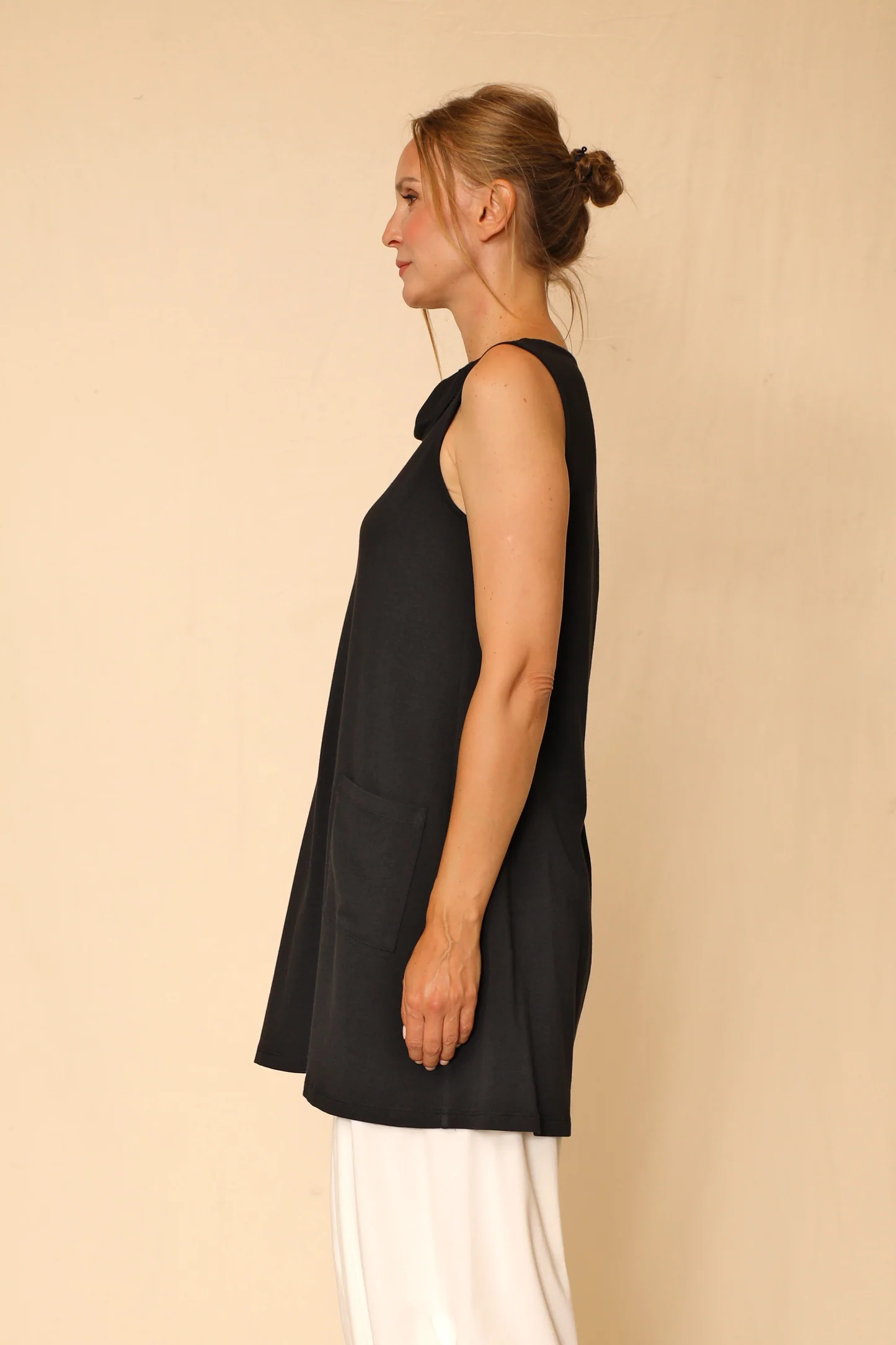 Black Sleeveless Romina Two Pocket Tunic