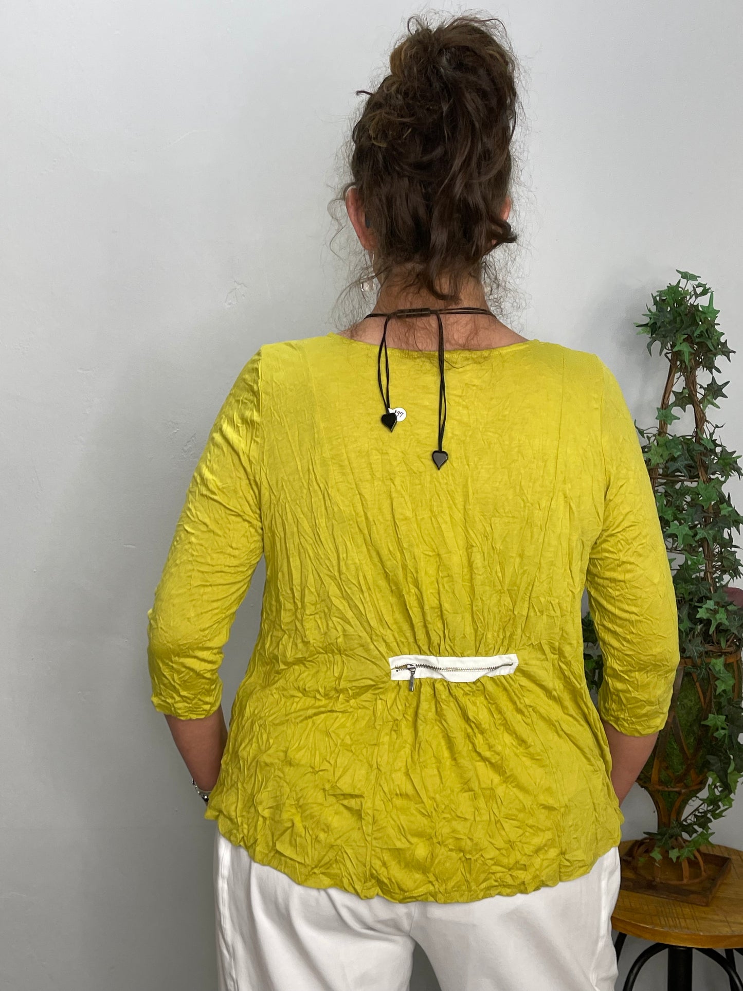 Load image into Gallery viewer, Daisy Gizel 3/4 Sleeve Top with Pocket
