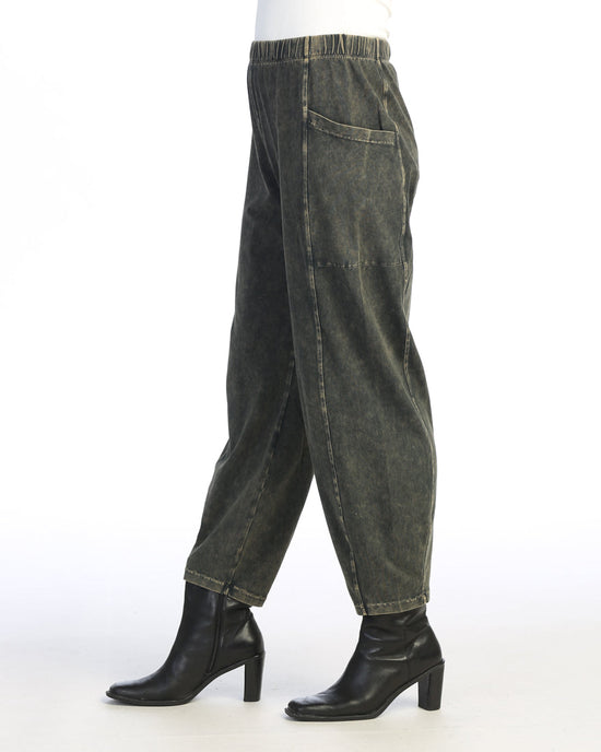 Forest Green Mineral Washed Cotton Lantern Pants With Side Patch Pocket