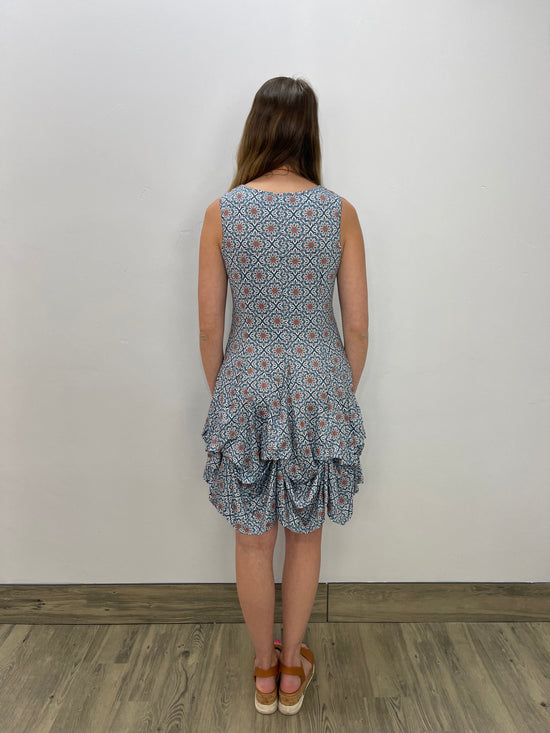 Load image into Gallery viewer, Blue Floral Sleeveless Scoop Neck Bubble Dress
