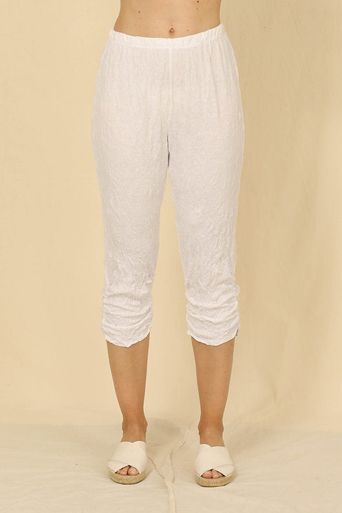 Load image into Gallery viewer, Kate White Capri Pant
