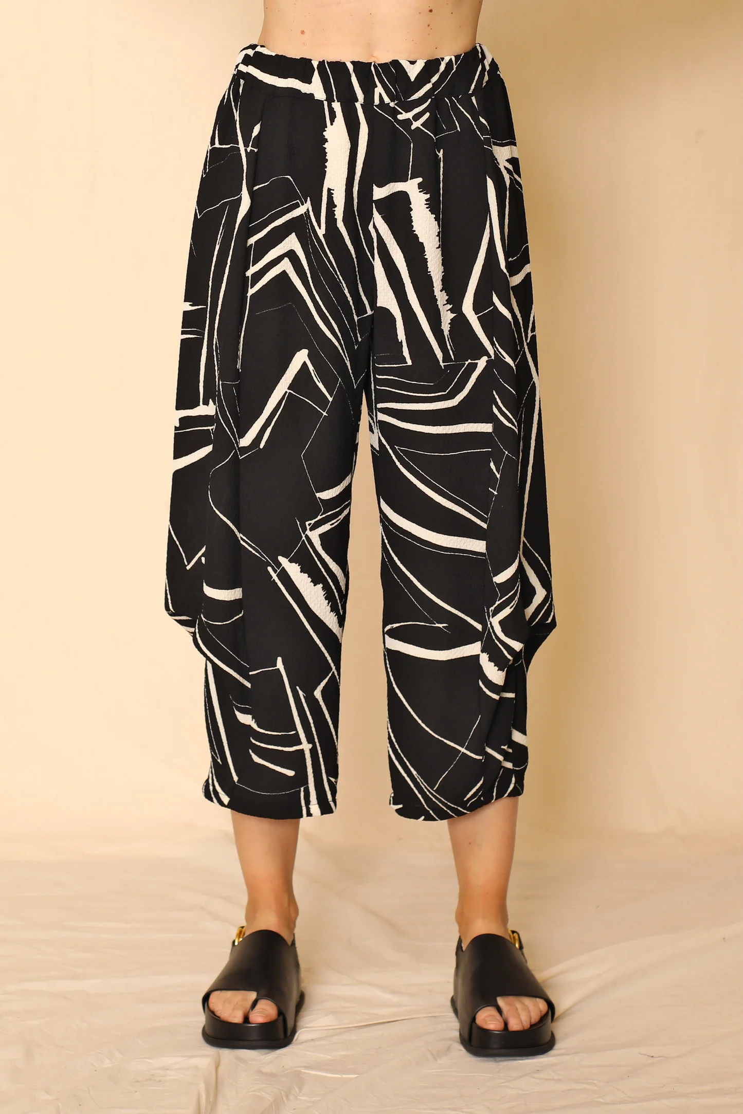 Coal Pattern Madison Crop Pant