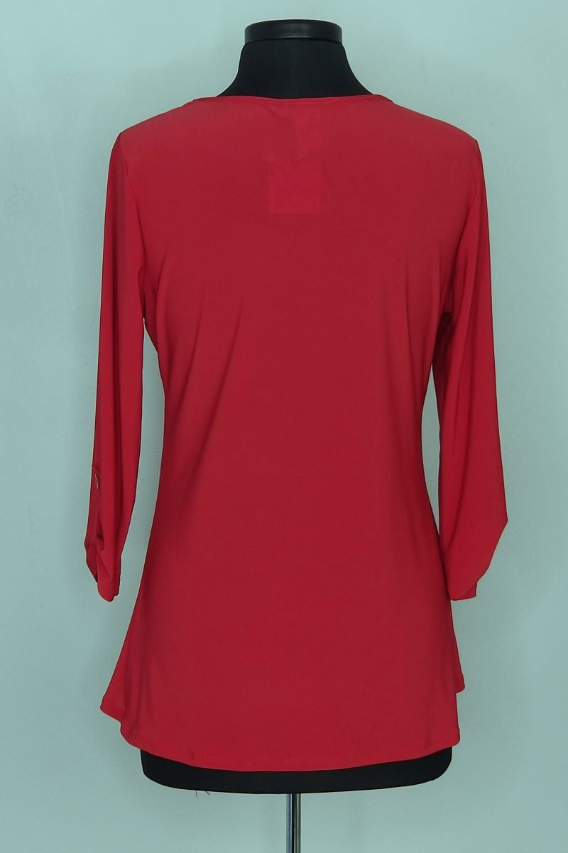 Load image into Gallery viewer, T7119 Scoop Neck Top with Cuffed 3/4 Sleeves
