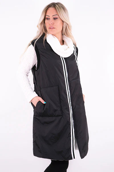 Load image into Gallery viewer, Black Puffer Vest with Pockets
