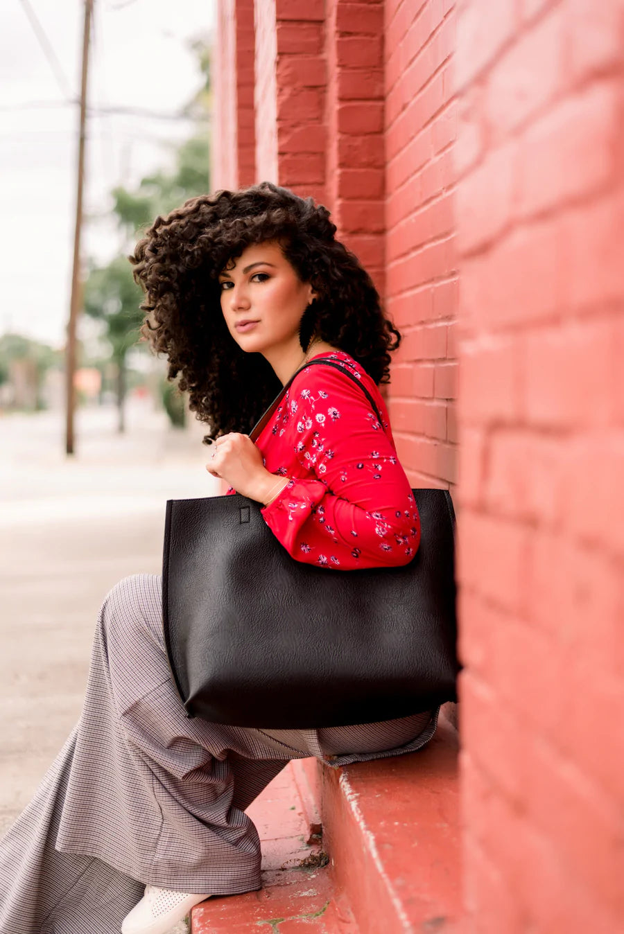 Reversible leather tote bag hotsell