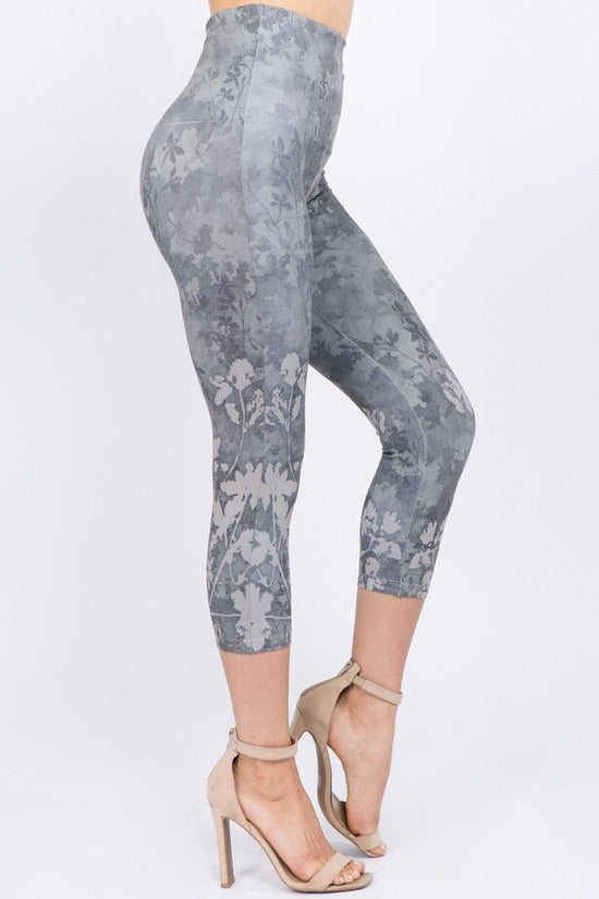 Load image into Gallery viewer, B4291H Capri/Short High Waist Leggings with Pressed Flowers Sublimation Print
