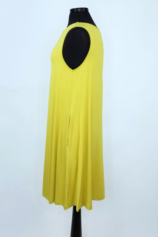 D315MBNNA Sleeveless A-line Dress with Pockets