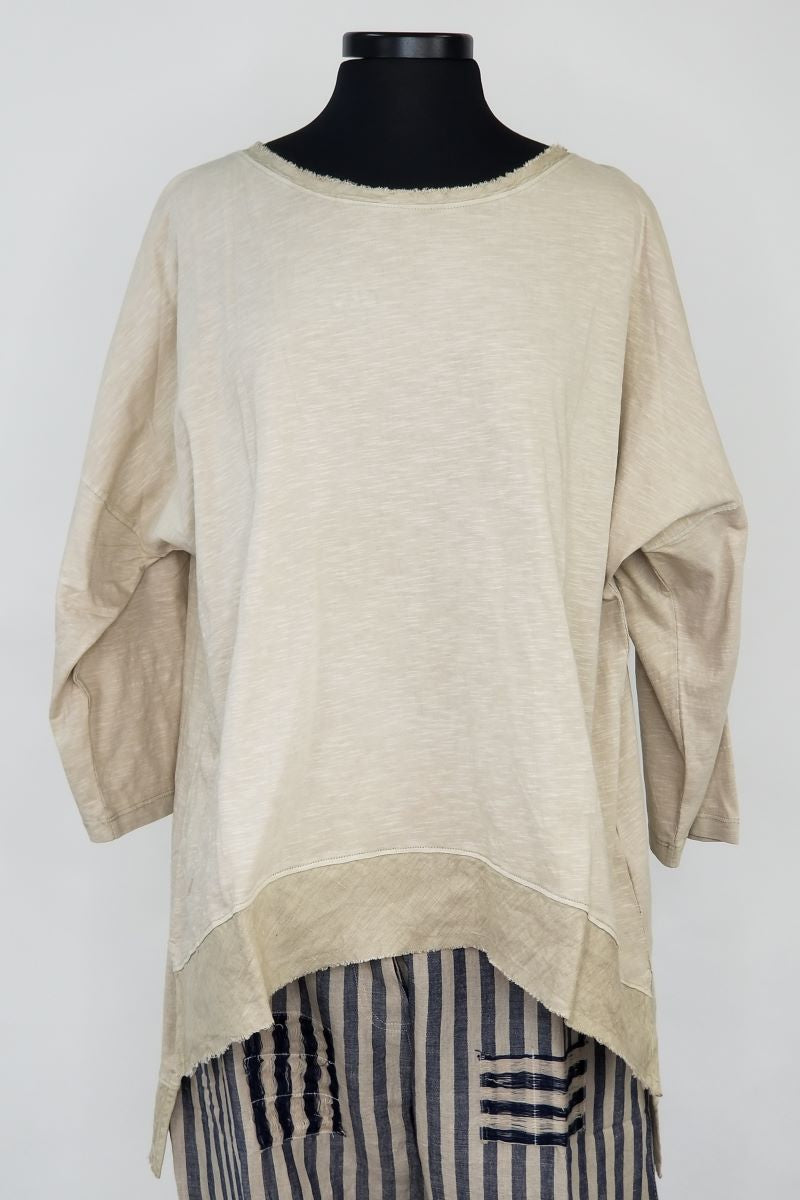 EI01NTRL Natural Dohlman Sleeve Tunic Top