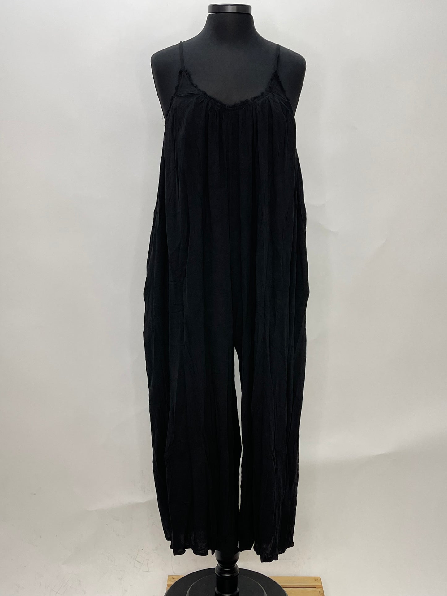 Black Sleeveless Jumper with Fringe