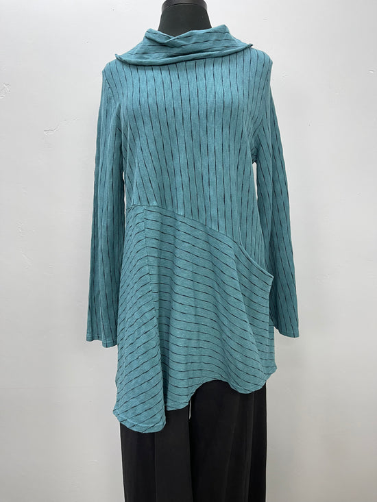 Load image into Gallery viewer, Long Sleeve Seafoam Asymmetrical Tunic
