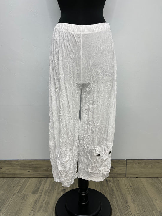 Jessie Short Crinkle Pant with Pockets - White