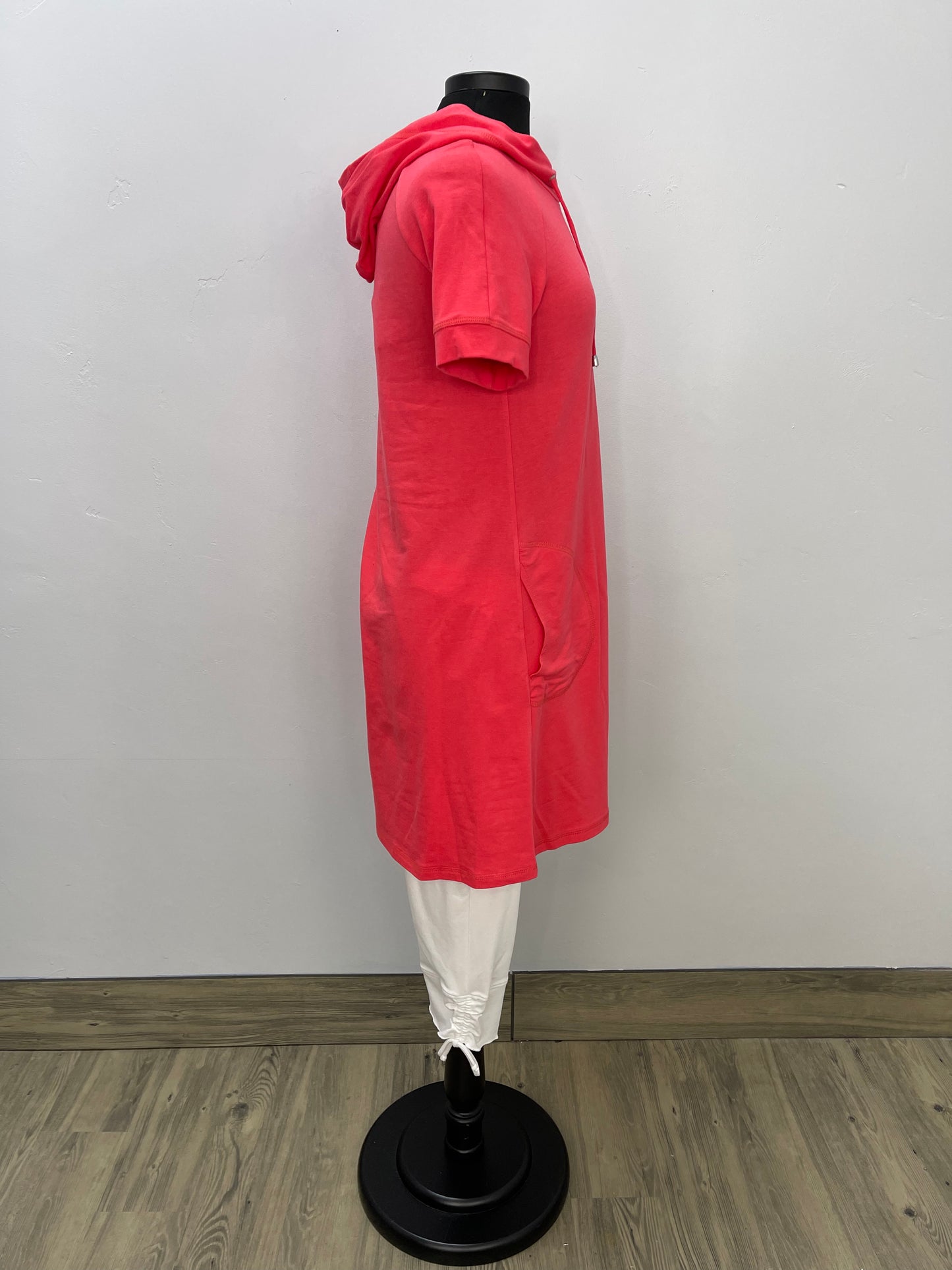 Load image into Gallery viewer, Coral Two Pocket Bamboo Dress with Hood
