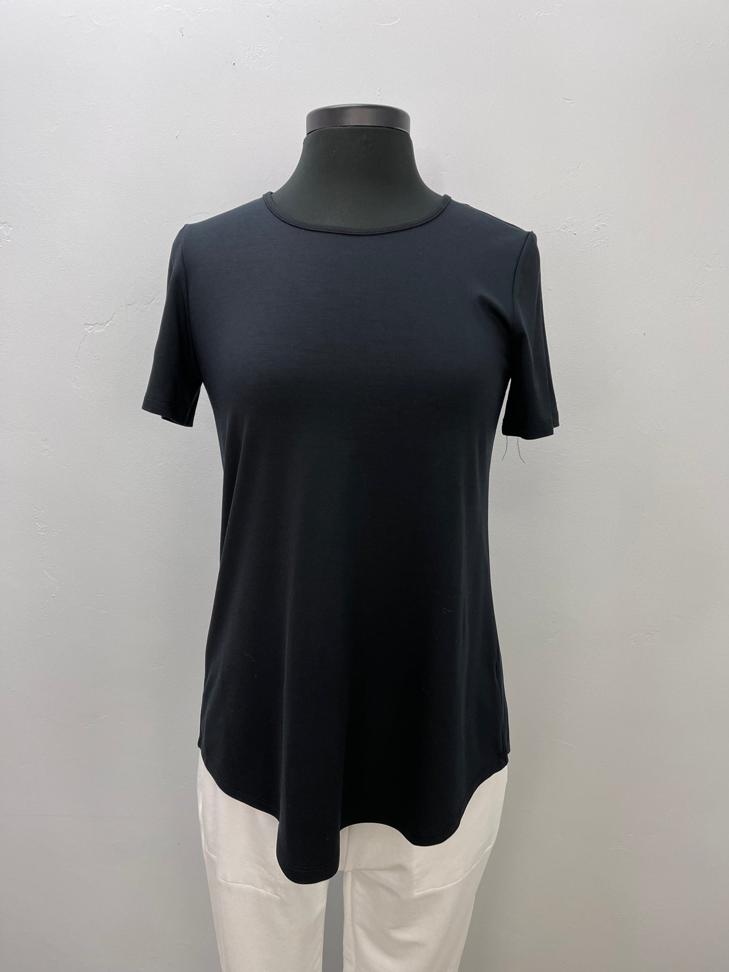 Load image into Gallery viewer, Black Short Sleeve Scoop Neck Bamboo Tunic
