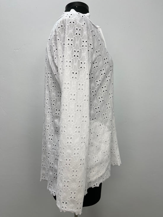 Load image into Gallery viewer, Eyelet Zipper Top White
