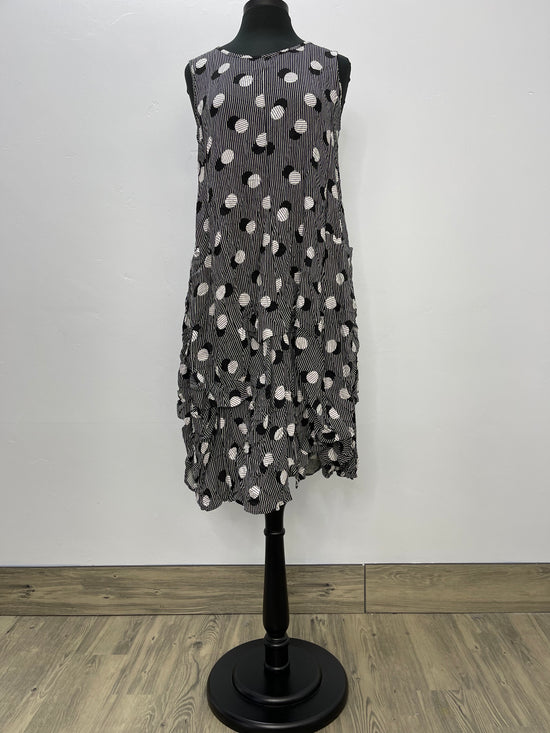 Load image into Gallery viewer, Black Sleeveless Dress with Polka Dots

