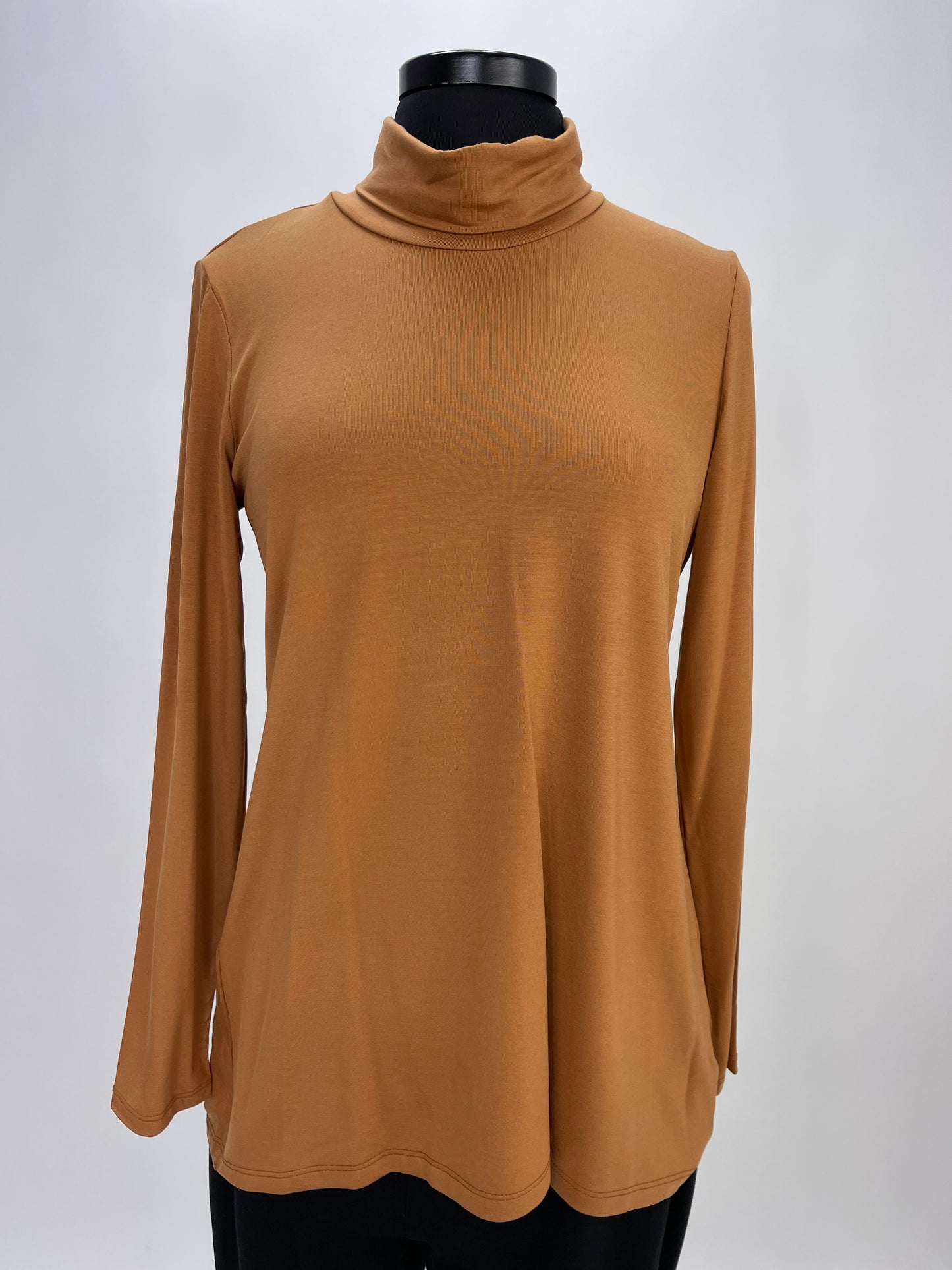 Load image into Gallery viewer, Cognac Long Sleeve Bamboo Turtle Neck
