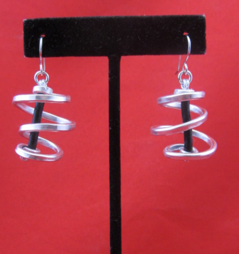 ER332 Tres Earrings