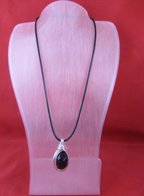 Create a 2025 necklace online