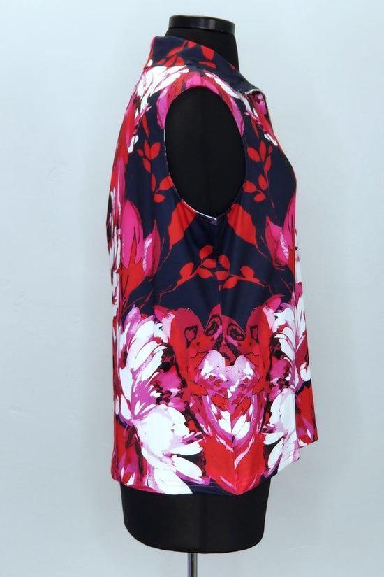 T63634645 Sleeveless Top with Zippered Collar