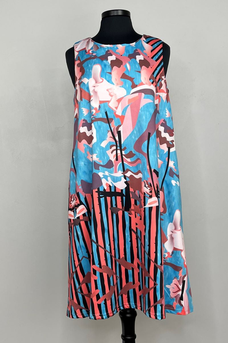 Sleeveless Dress with Side Pockets