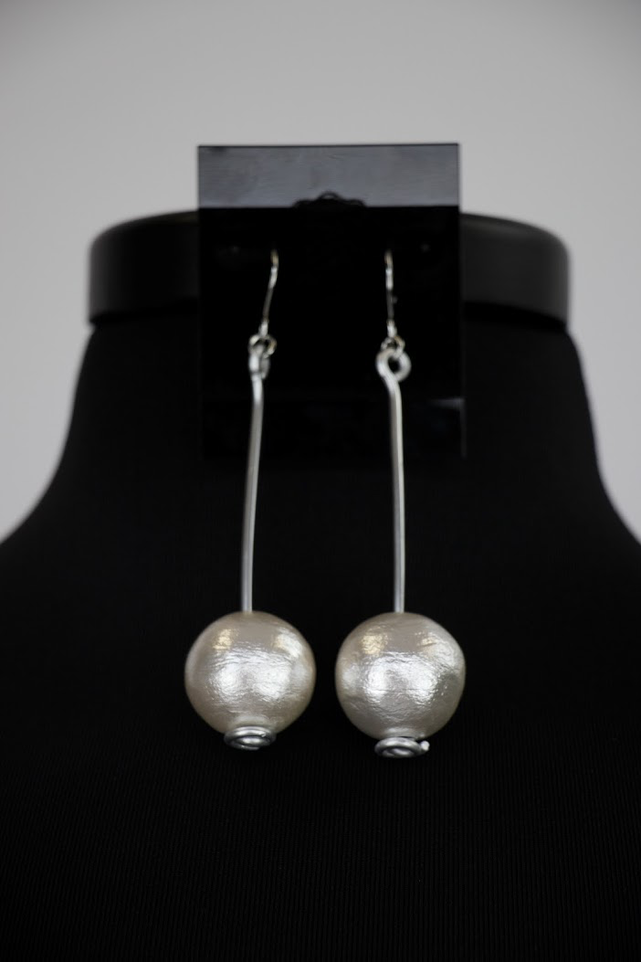 ER221 Swing Earrings - White