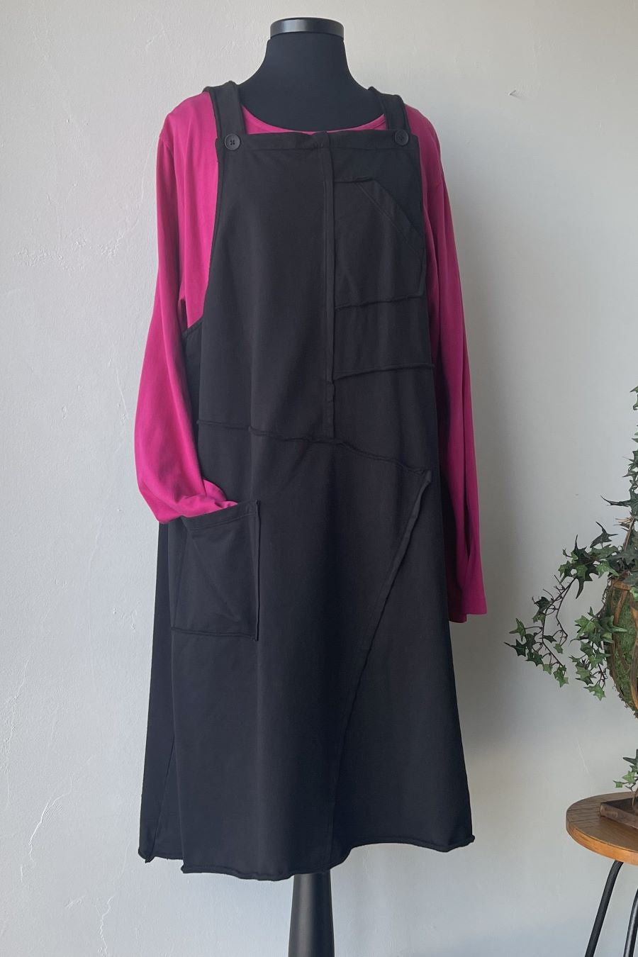 C44642SBLK Black Jumper Dress - Solid