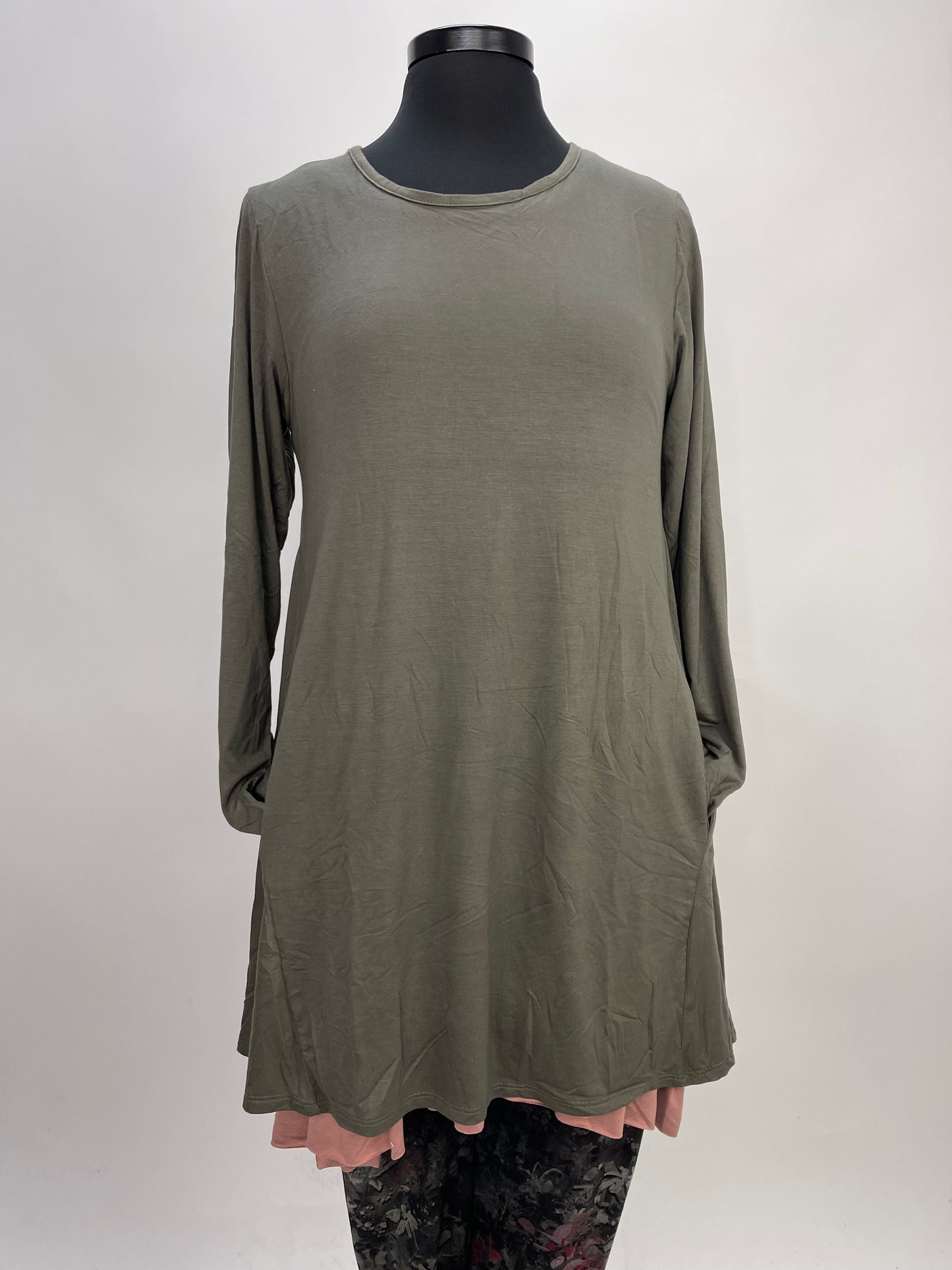 Load image into Gallery viewer, 2AM Long Sleeves Tunic - Gun Metal
