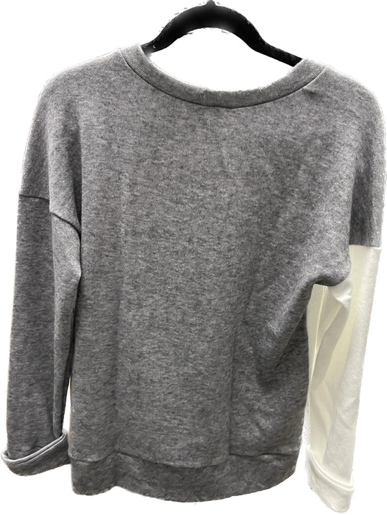 Load image into Gallery viewer, White and Gray Long Sleeve Sweater
