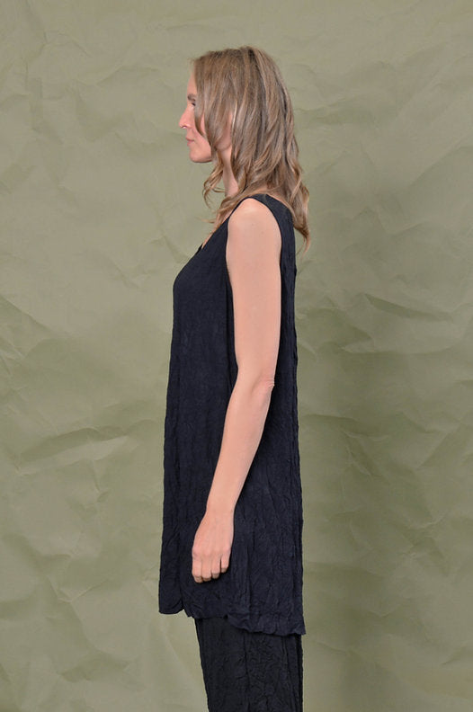 Liz Crinkle Tank Black – Twist Boutique