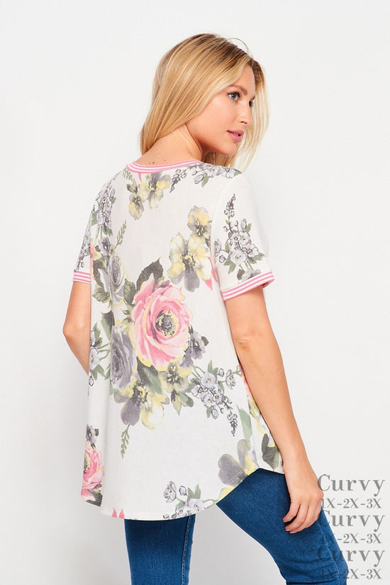 Load image into Gallery viewer, Short Sleeve V-Neck Top Ivory Yellow

